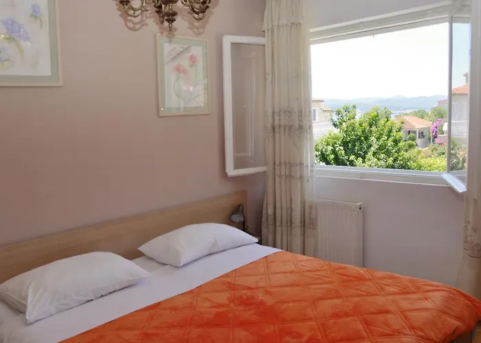 Family-friendly With Swimming Pool Orebic, Peljesac - 14644 Lejlighed *