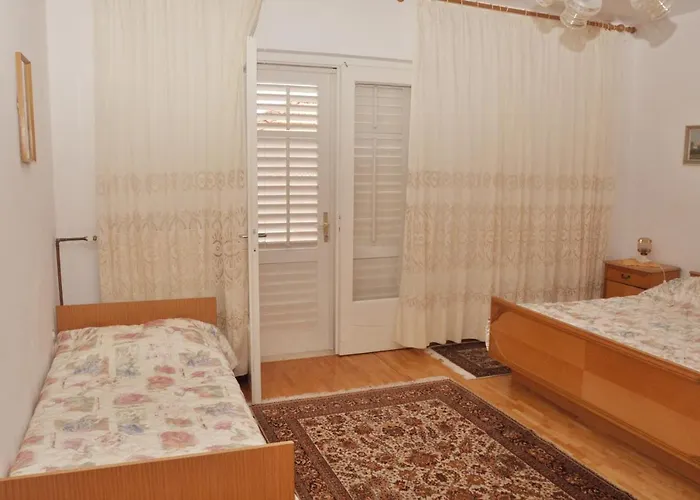 Family-friendly With Swimming Pool Orebic, Peljesac - 14644 Lejlighed