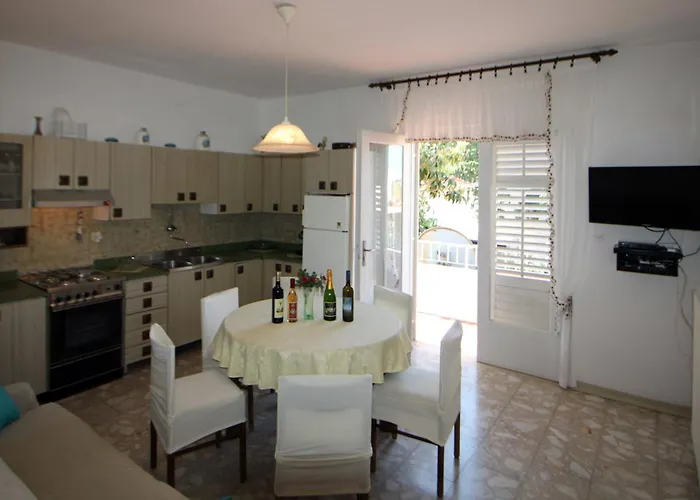 Family-friendly With Swimming Pool Orebic, Peljesac - 14644 דירה אורביץ