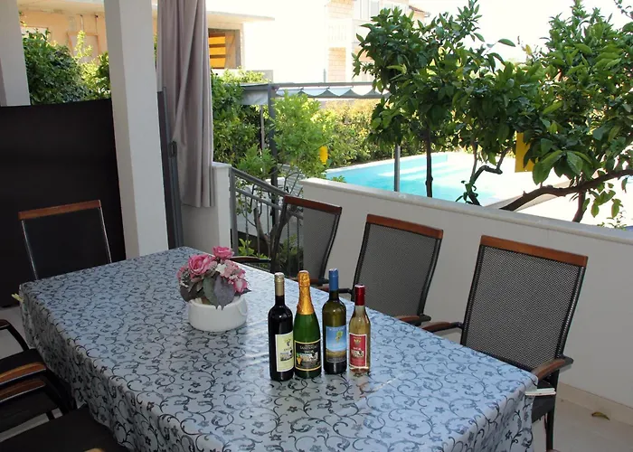 Family-friendly With Swimming Pool Orebic, Peljesac - 14644 דירה אורביץ